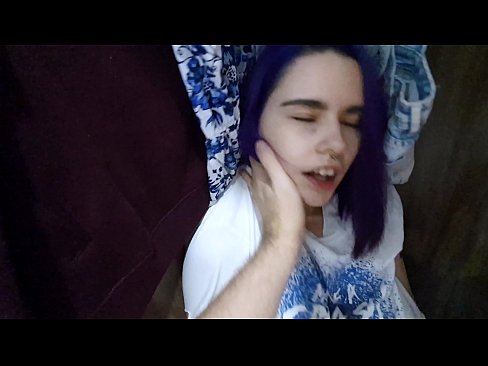 ❤️ 在壁櫥裡找到我姐姐並幫她射精 ️ 自製色情 在 zh-tw.xxxnd.ru